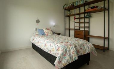 Casa en venta - 3 Dormitorios 3 Baños - 2.700Mts2 - Villa Gesell