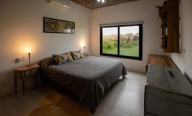 Casa en venta - 3 Dormitorios 3 Baños - 2.700Mts2 - Villa Gesell