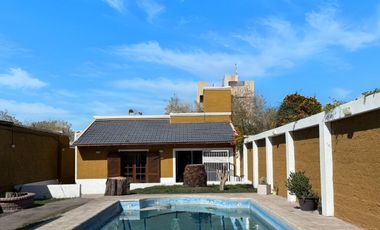 Casa en venta - 3 Dormitorios 3 Baños - 750mts - San Juan