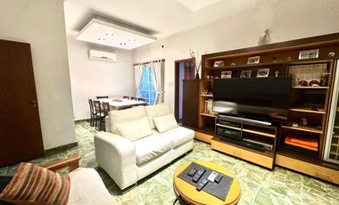 CASA 6 AMBIENTES SOBRE LOTE PROPIO C/ PATIO TERRAZA Y COCHERA EN BARRACAS VENTA