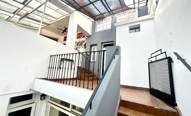 CASA 6 AMBIENTES SOBRE LOTE PROPIO C/ PATIO TERRAZA Y COCHERA EN BARRACAS VENTA