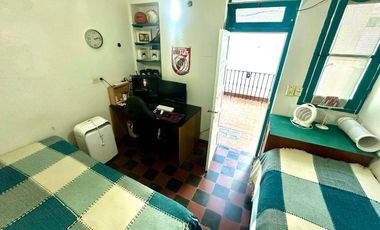 CASA 6 AMBIENTES SOBRE LOTE PROPIO C/ PATIO TERRAZA Y COCHERA EN BARRACAS VENTA