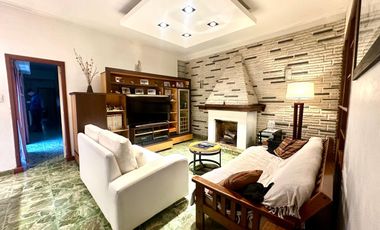 CASA 6 AMBIENTES SOBRE LOTE PROPIO C/ PATIO TERRAZA Y COCHERA EN BARRACAS VENTA