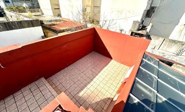 CASA 6 AMBIENTES SOBRE LOTE PROPIO C/ PATIO TERRAZA Y COCHERA EN BARRACAS VENTA