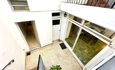 CASA 6 AMBIENTES SOBRE LOTE PROPIO C/ PATIO TERRAZA Y COCHERA EN BARRACAS VENTA