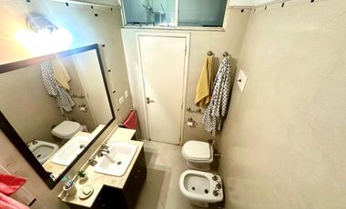 CASA 6 AMBIENTES SOBRE LOTE PROPIO C/ PATIO TERRAZA Y COCHERA EN BARRACAS VENTA