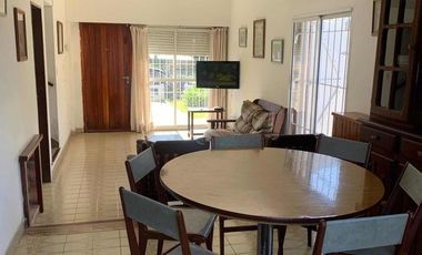 Casa en venta - 3 Dormitorios 3 Baños 1 Cochera - 210Mts2 - Mar del Plata