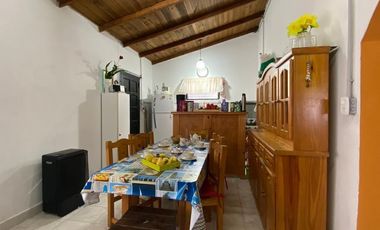 Casa en venta - 2 Dormitorios 1 Baño 4 Cochera - Mar del Tuyú