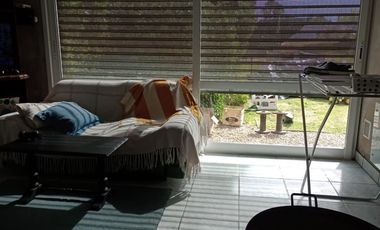 Casa en venta - 2 Dormitorios 1 Baño 1 Cochera - 300Mts2 - Necochea