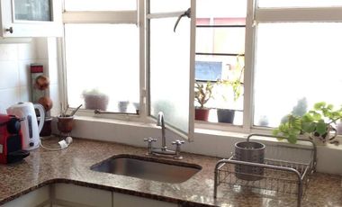 Departamento Duplex, 4 ambientes , cerca de Avda. Libertador y Estación de San Isidro.