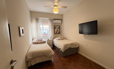 Departamento Duplex, 4 ambientes , cerca de Avda. Libertador y Estación de San Isidro.
