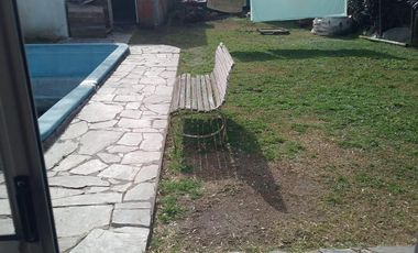 Casa en venta - 4 Dormitorios 4 Baños - 400mts2 - Ezeiza