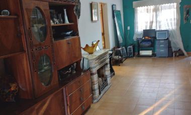 Casa en venta - 4 Dormitorios 4 Baños - 400mts2 - Ezeiza