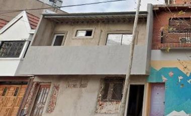 Departamento en venta - 2 Dormitorios 1 Baño - 110 Mts2 - Banfield