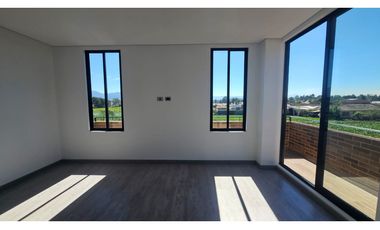 SE VENDE CASA EN COTA, VEREDA LA MOYA ,CAMELLON DE LOS MANZANOS