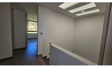 SE VENDE CASA EN COTA, VEREDA LA MOYA ,CAMELLON DE LOS MANZANOS