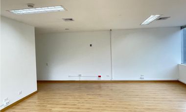 Oficina en Arriendo Loma de San Julián Medellín