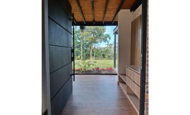 VENTA DE CASA CAMPESTRE EN PARCELACION CERRADA EN EL RETIRO ANT