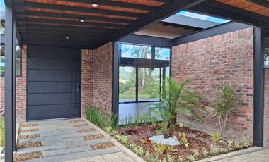 VENTA DE CASA CAMPESTRE EN PARCELACION CERRADA EN EL RETIRO ANT