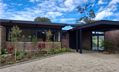 VENTA DE CASA CAMPESTRE EN PARCELACION CERRADA EN EL RETIRO ANT