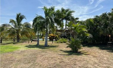 Venta de Hotel- Finca  con 9 Hectáreas y salida al mar