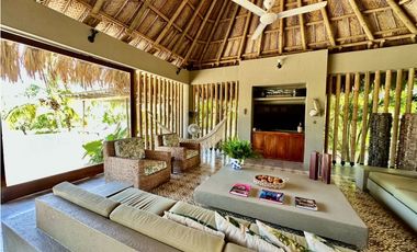 Venta de Hotel- Finca  con 9 Hectáreas y salida al mar