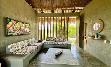 Venta de Hotel- Finca  con 9 Hectáreas y salida al mar