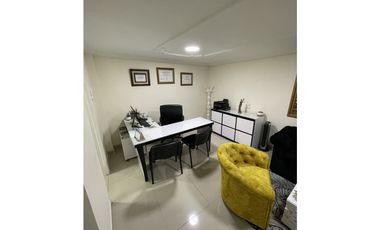 Se vende oficina en el centro de Armenia, Quindío.