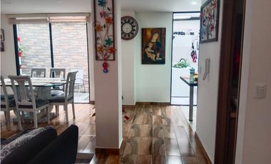 SE VENDE CASA EN COTA