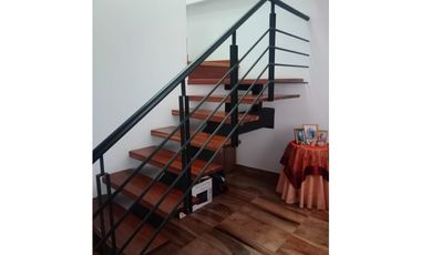 SE VENDE CASA EN COTA