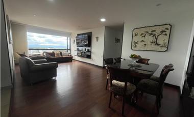 SE VENDE APARTAMENTO EN AVENIDA BOLIVAR