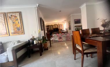 VENDO CASA EN LAURELES