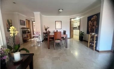 VENDO CASA EN LAURELES