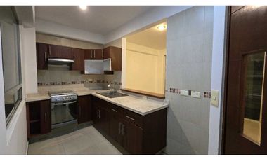 Departamento en renta, cerca a Plaza Crystal