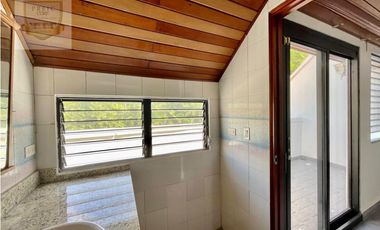 OPORTUNIDAD SE VENDE CASA TIPO CHALET EN COCO DEL MAR (MC)