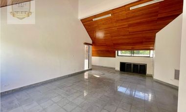 OPORTUNIDAD SE VENDE CASA TIPO CHALET EN COCO DEL MAR (MC)