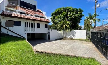 OPORTUNIDAD SE VENDE CASA TIPO CHALET EN COCO DEL MAR (MC)