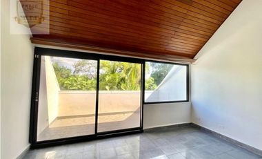 OPORTUNIDAD SE VENDE CASA TIPO CHALET EN COCO DEL MAR (MC)