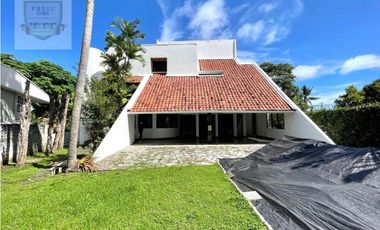 OPORTUNIDAD SE VENDE CASA TIPO CHALET EN COCO DEL MAR (MC)