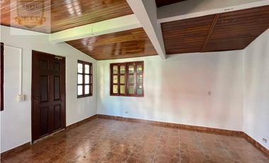 OPORTUNIDAD SE VENDE CASA TIPO CHALET EN COCO DEL MAR (MC)