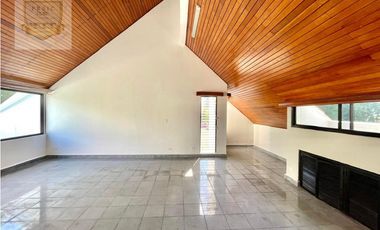 OPORTUNIDAD SE VENDE CASA TIPO CHALET EN COCO DEL MAR (MC)