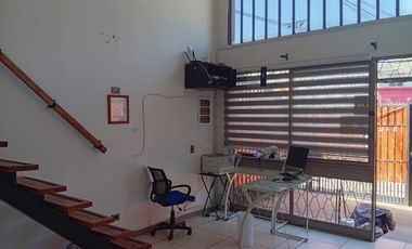 VENDO CASA 2D+2B CERCANO A METRO TRINIDAD