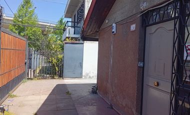 VENDO CASA 2D+2B CERCANO A METRO TRINIDAD