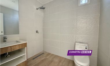 Casa nueva en Urbanización Portomanta, 4 dormitorios al Sur de Manta