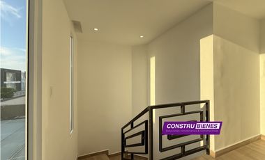 Casa nueva en Urbanización Portomanta, 4 dormitorios al Sur de Manta
