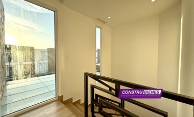 Casa nueva en Urbanización Portomanta, 4 dormitorios al Sur de Manta