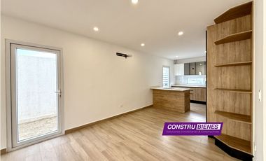 Casa nueva en Urbanización Portomanta, 4 dormitorios al Sur de Manta