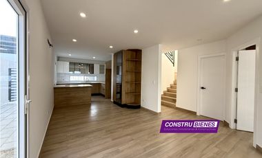 Casa nueva en Urbanización Portomanta, 4 dormitorios al Sur de Manta
