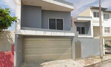 CASA EN FRACCIONAMIENTO PUENTE MORENO VERACRUZ.