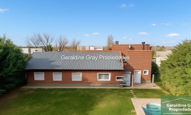Casa Nivel Gerencial en alquiler en barrio privado Los Olivos, Centenario